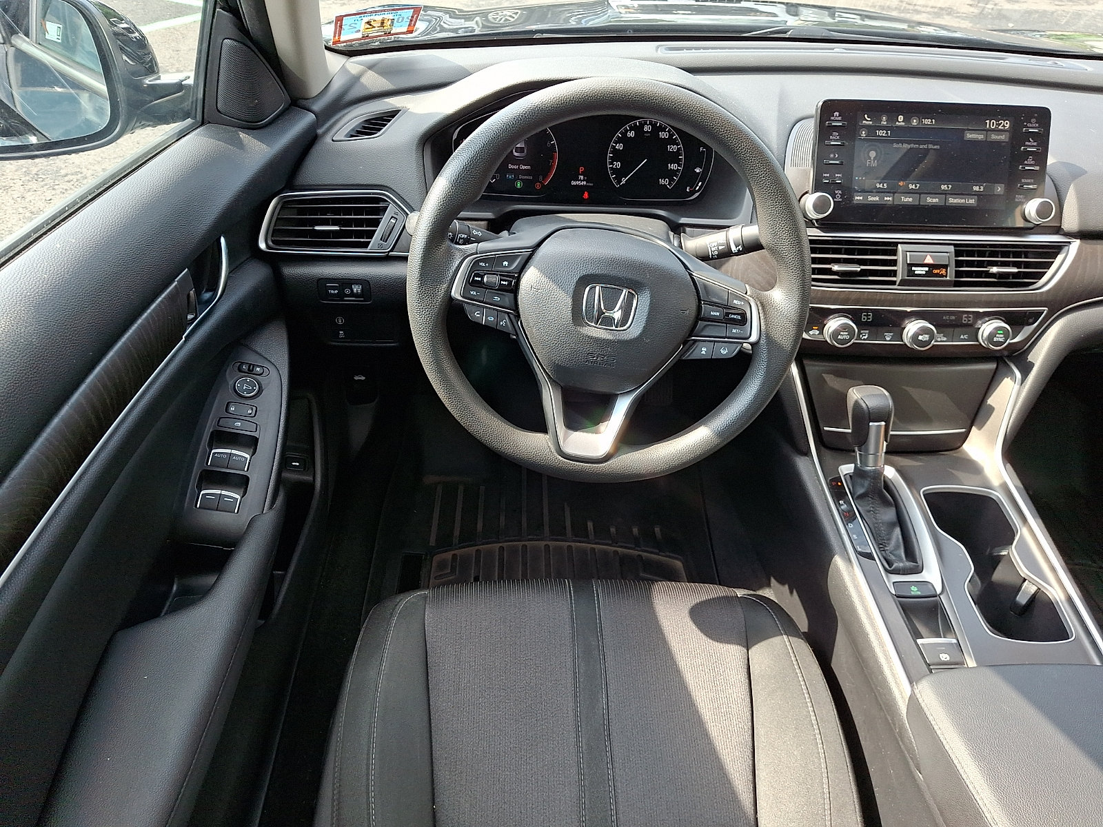 Used 2019 Honda Accord EX image 12