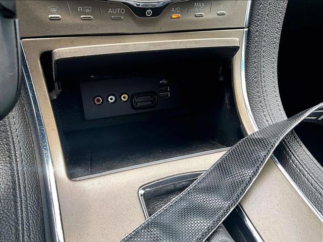 Used 2013 Lincoln MKX AWD image 22