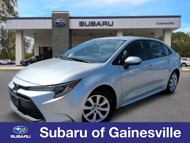 Used 2024 Toyota Corolla LE FWD image 1