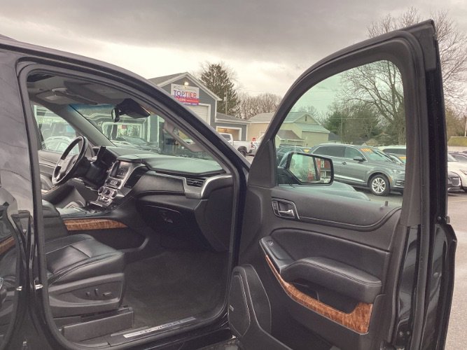 Used 2015 Chevrolet Suburban LTZ image 9
