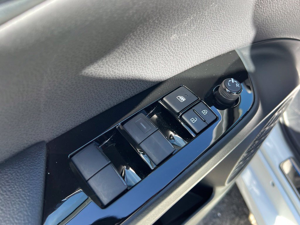 Certified 2022 Toyota Prius Prime XLE FWD image 40