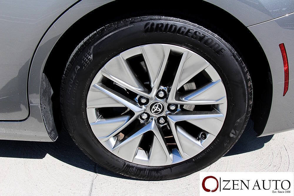 Used 2022 Toyota Mirai w/ Advanced Technology Package RWD image 45