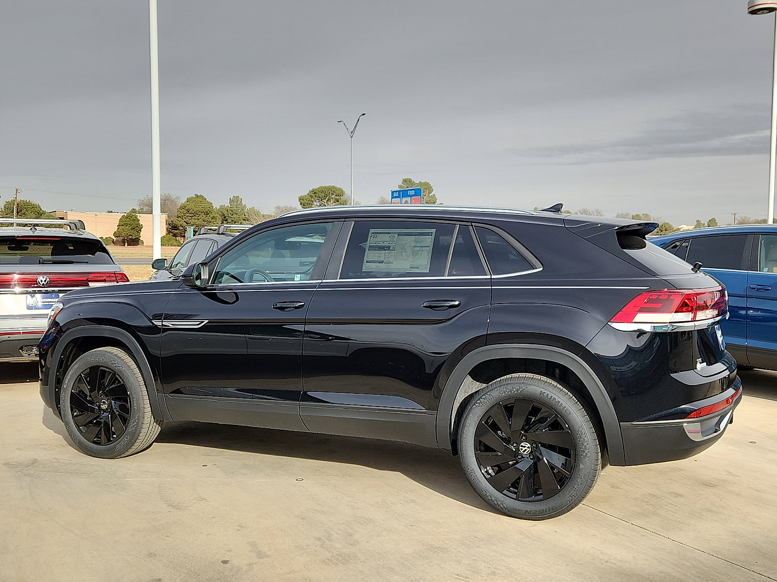 New 2026 Volkswagen Atlas Cross Sport SE image 4