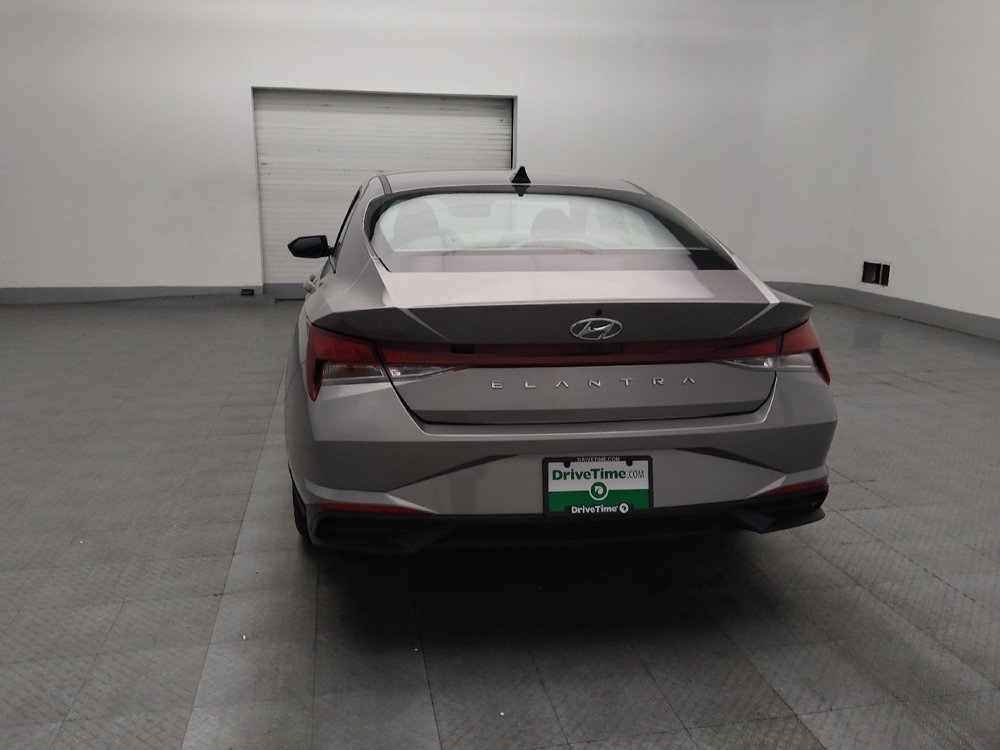 Used 2022 Hyundai Elantra SEL w/ Convenience Package FWD image 6