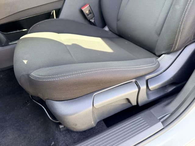 Used 2023 Nissan Rogue S image 15