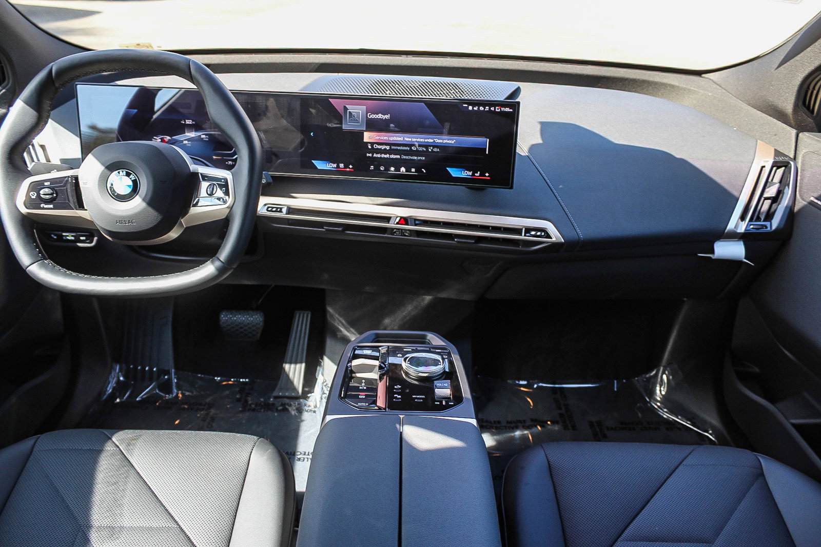 New 2026 BMW iX xDrive60 image 12