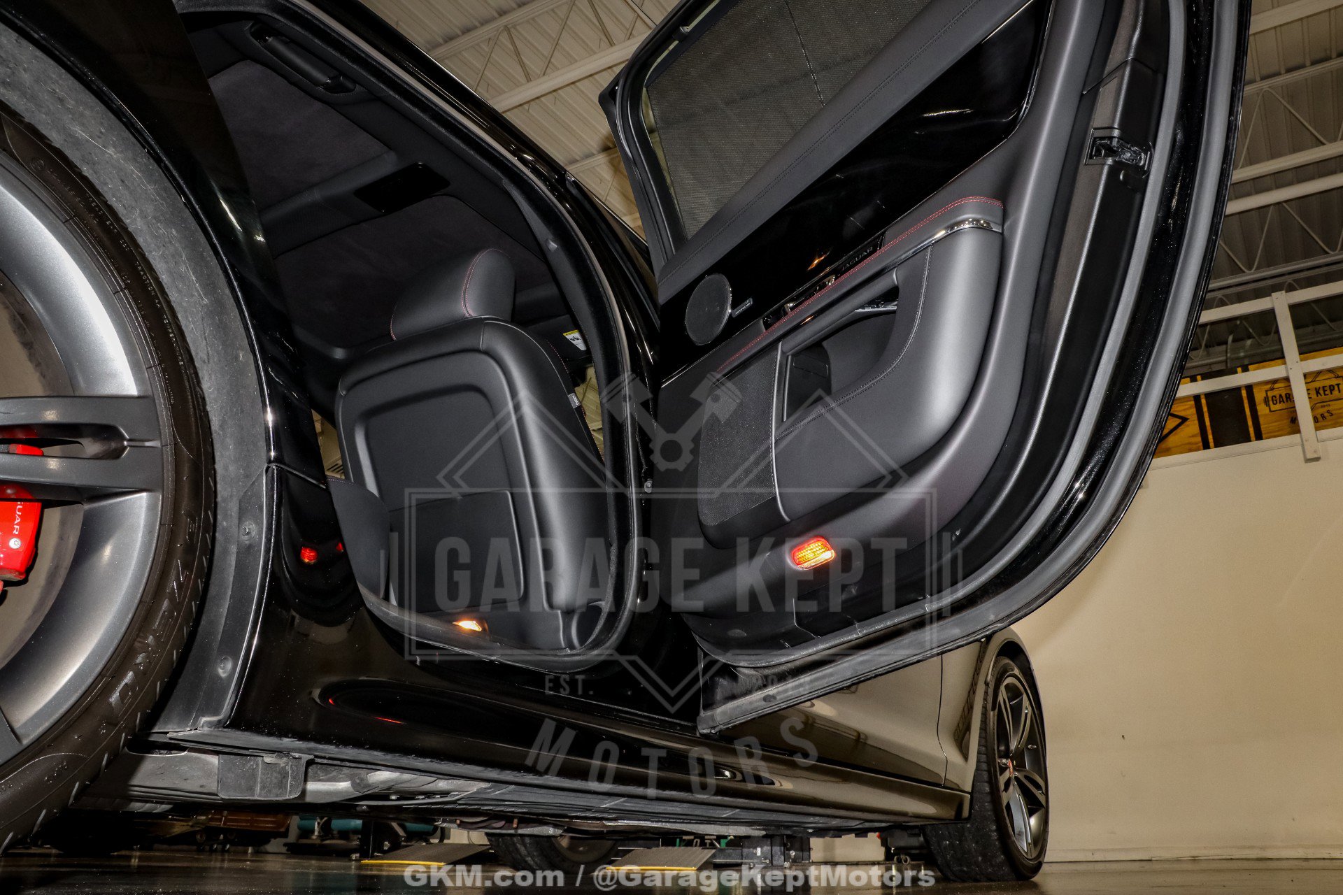 Used 2015 Jaguar XJ R LWB image 86