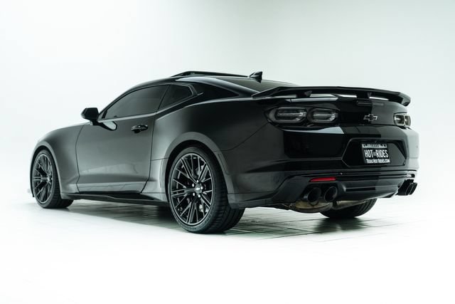 Used 2019 Chevrolet Camaro ZL1 RWD image 18