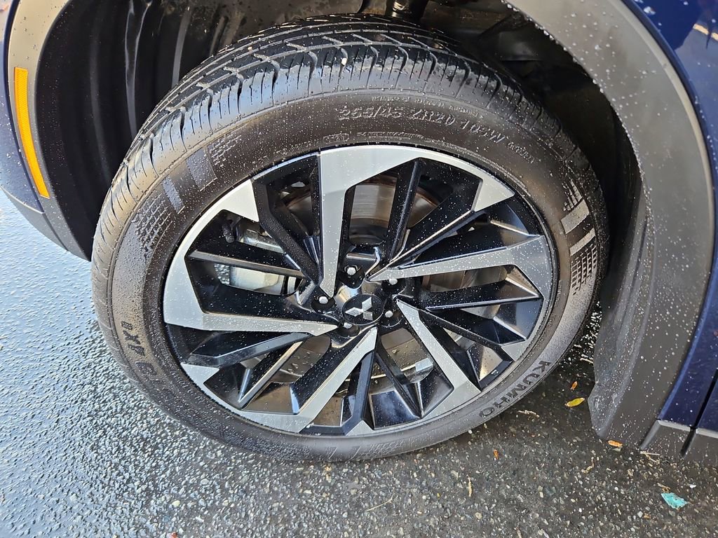 Used 2024 Mitsubishi Outlander SE image 35