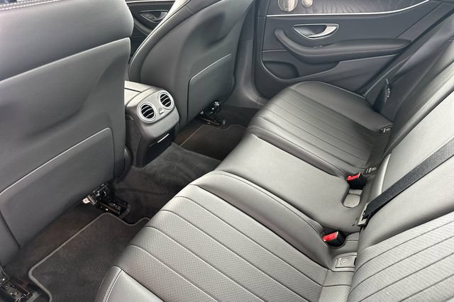 Used 2022 Mercedes-Benz E 350 Sedan image 14
