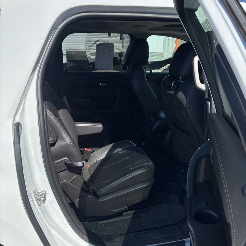 Used 2017 GMC Acadia Limited SLT image 12