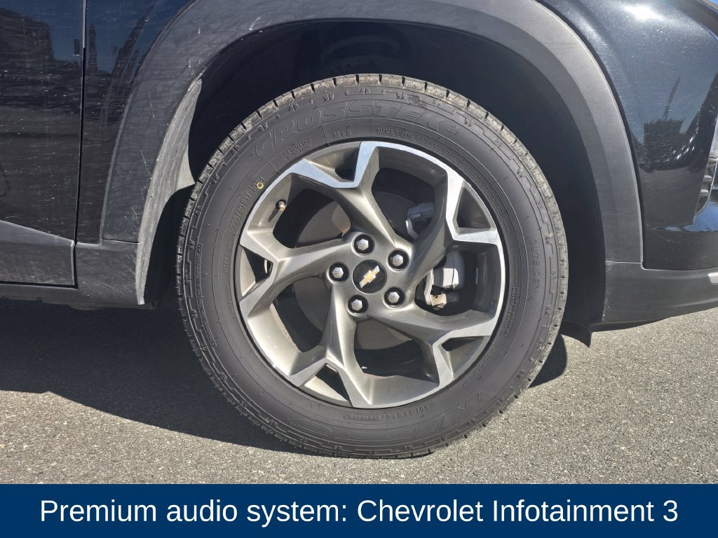 Used 2025 Chevrolet Trax LT w/ LT Convenience Package FWD image 8