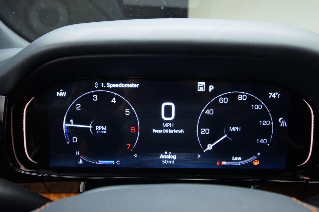 New 2024 Jeep Grand Wagoneer Series III AWD/4WD image 21
