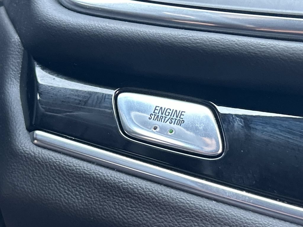 Used 2024 Buick Enclave Avenir w/ Avenir Technology Package FWD image 17