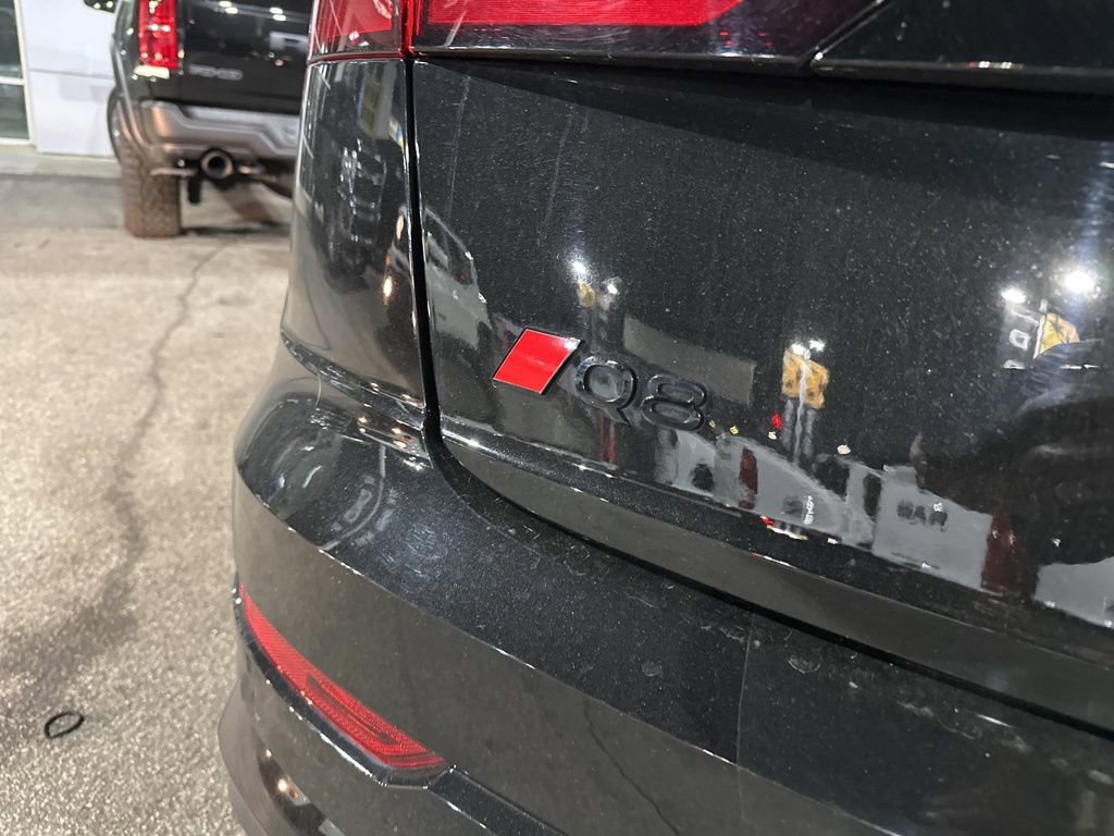 Used 2024 Audi Q8 Premium Plus w/ Premium Plus Package image 6