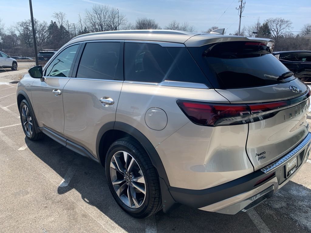 Used 2022 INFINITI QX60 Luxe w/ Cargo Package image 3