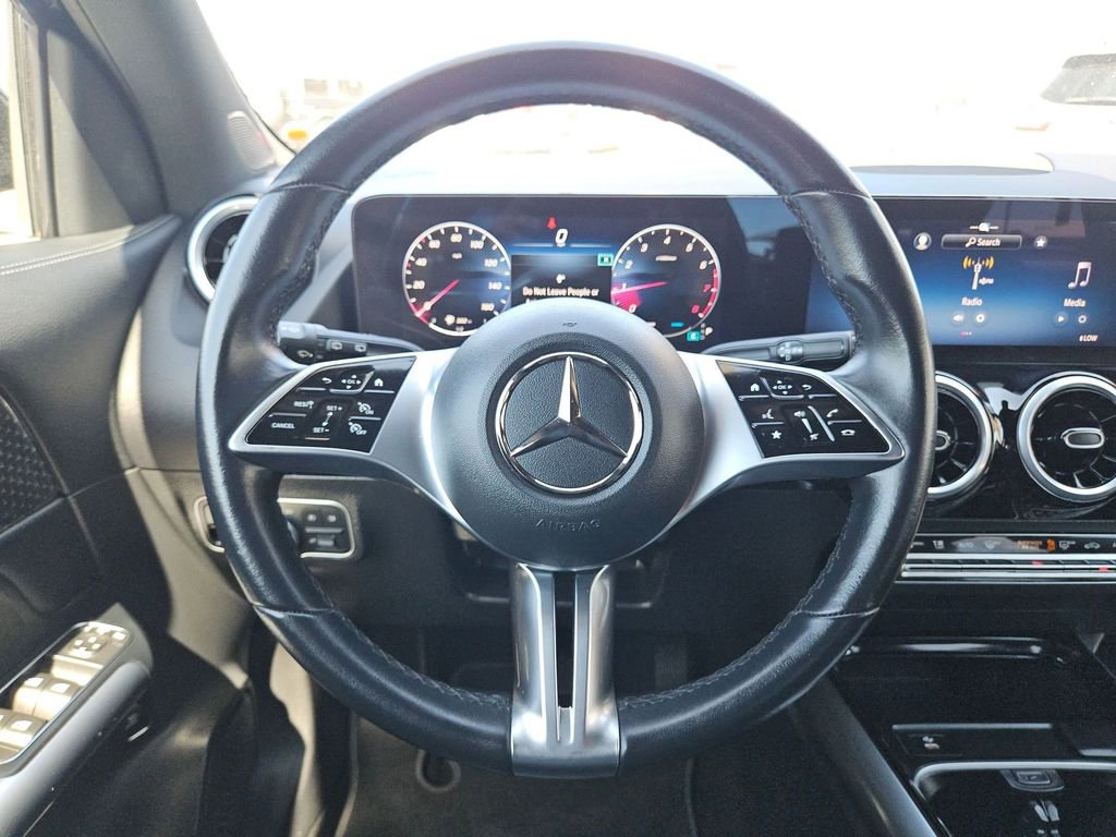 Used 2025 Mercedes-Benz GLA 250 image 23