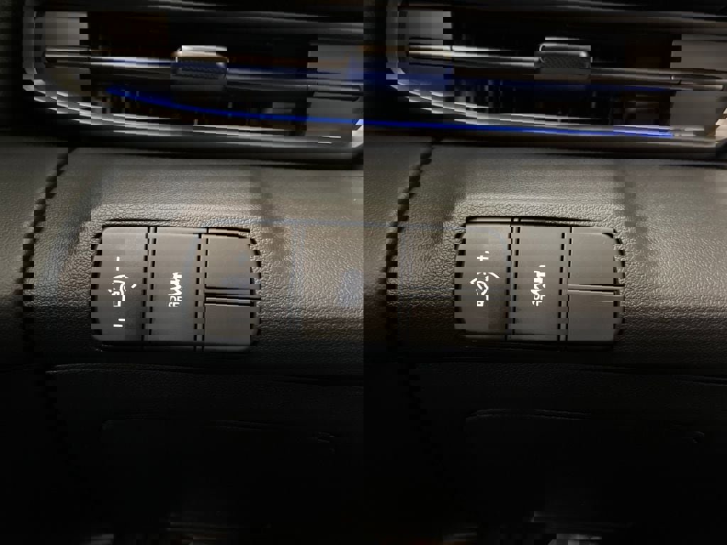 Certified 2024 Hyundai Elantra N image 30