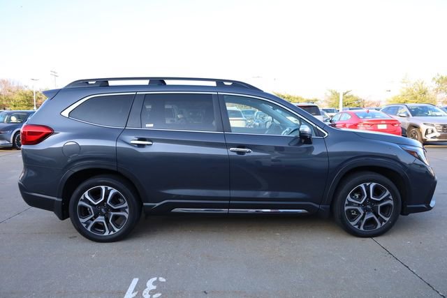 Used 2023 Subaru Ascent Touring image 4