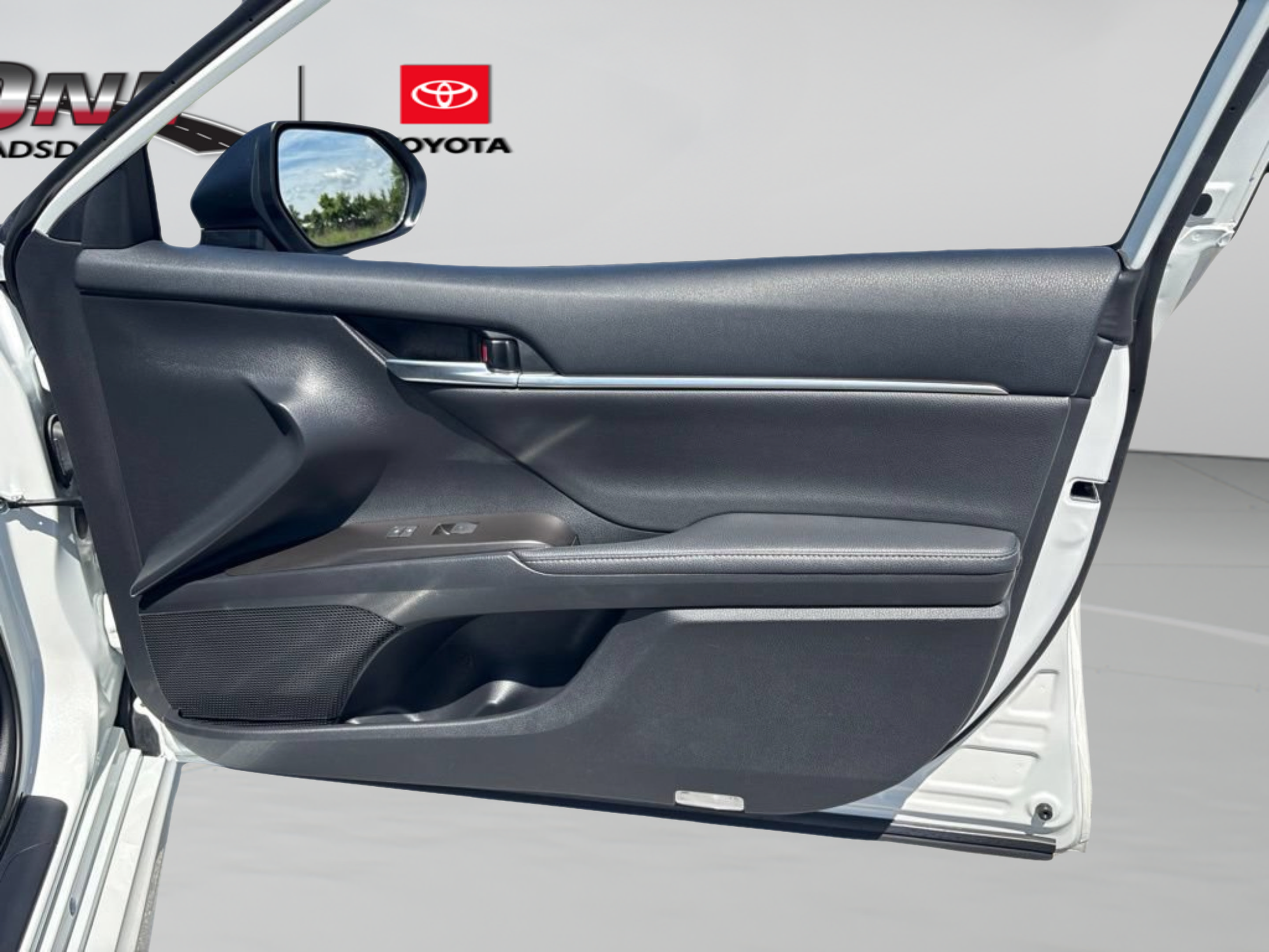 Used 2024 Toyota Camry XSE w/ Navigation Package FWD image 30