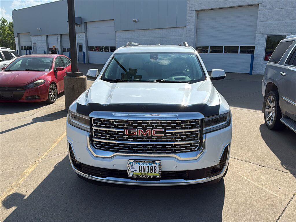 Used 2023 GMC Acadia Denali w/ Denali Technology Package AWD/4WD image 2