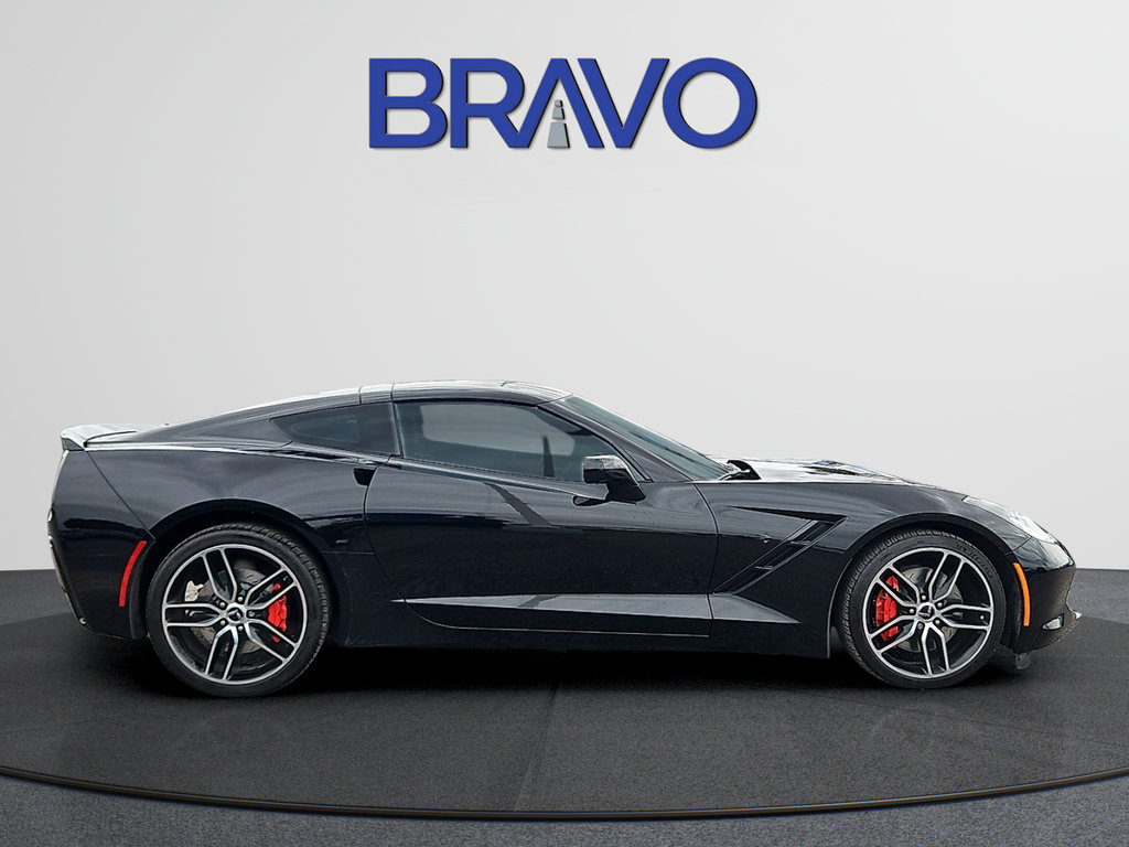 Used 2017 Chevrolet Corvette Stingray Coupe RWD image 5