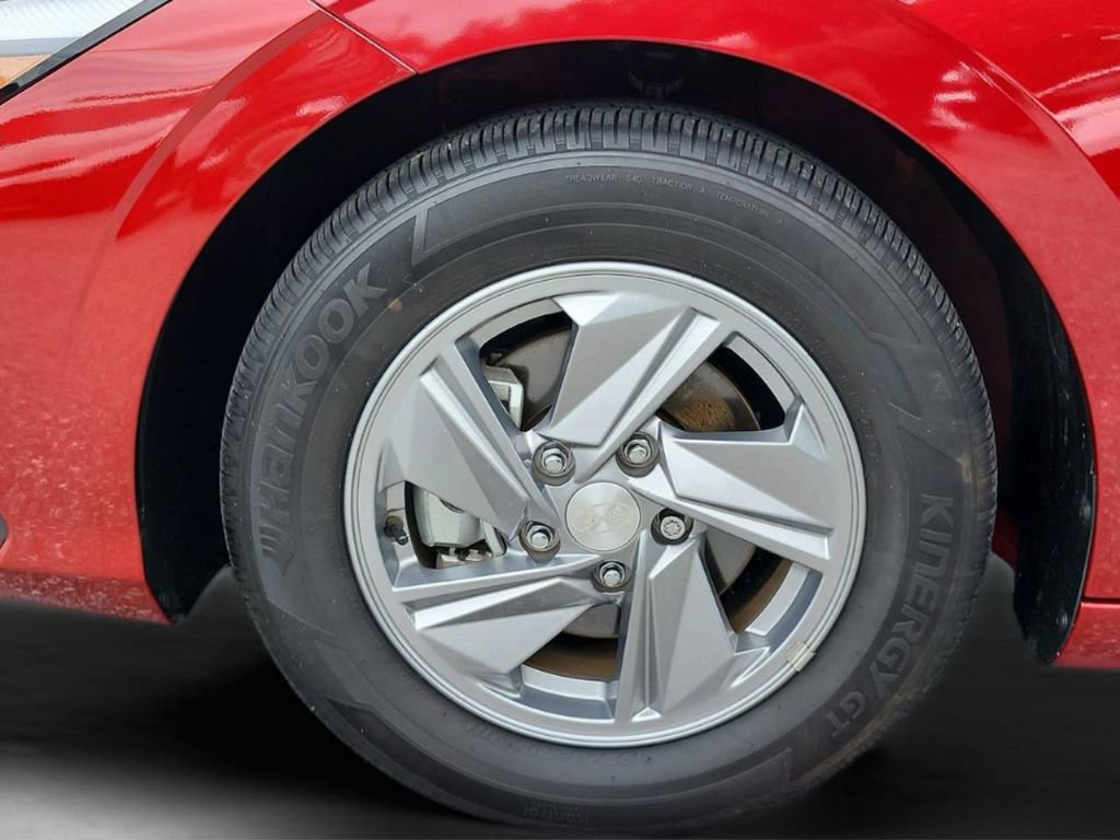 Certified 2024 Hyundai Elantra SE FWD image 37