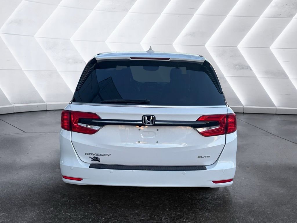 Used 2024 Honda Odyssey Elite image 5