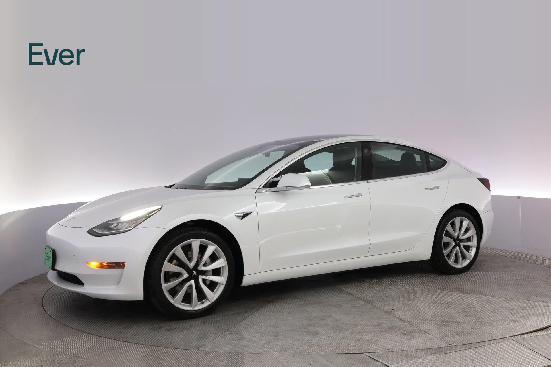 Used 2020 Tesla Model 3 Standard Range RWD image 18