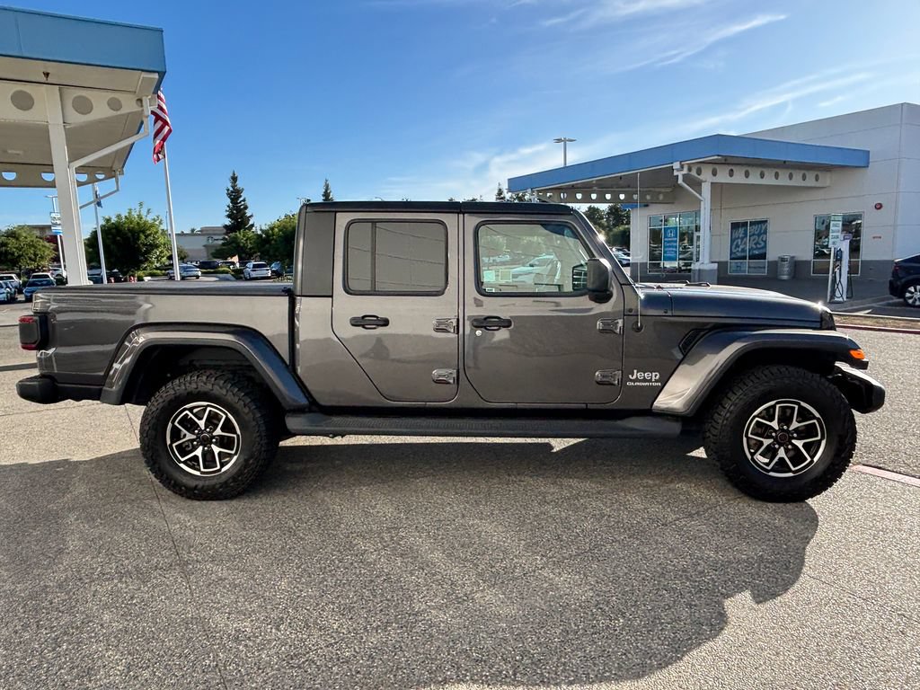 Used 2020 Jeep Gladiator Overland AWD/4WD image 4
