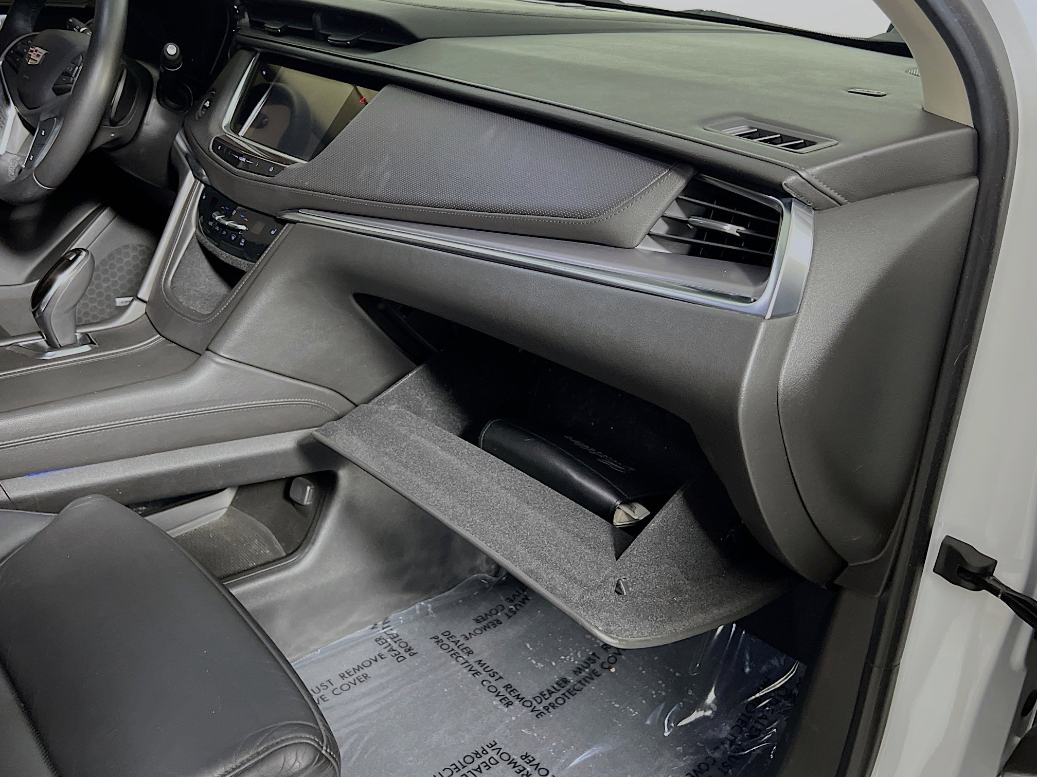 Used 2017 Cadillac XT5 Luxury w/ Driver Awareness Package AWD/4WD image 35