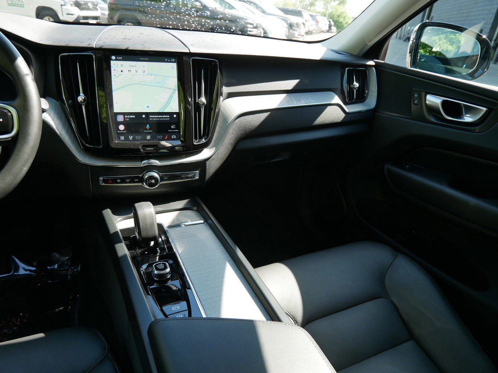 Certified 2025 Volvo XC60 B5 Plus AWD/4WD image 14