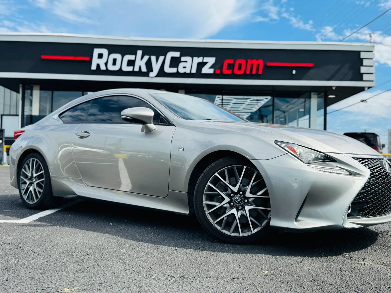 Used 2016 Lexus RC 200t RWD image 1