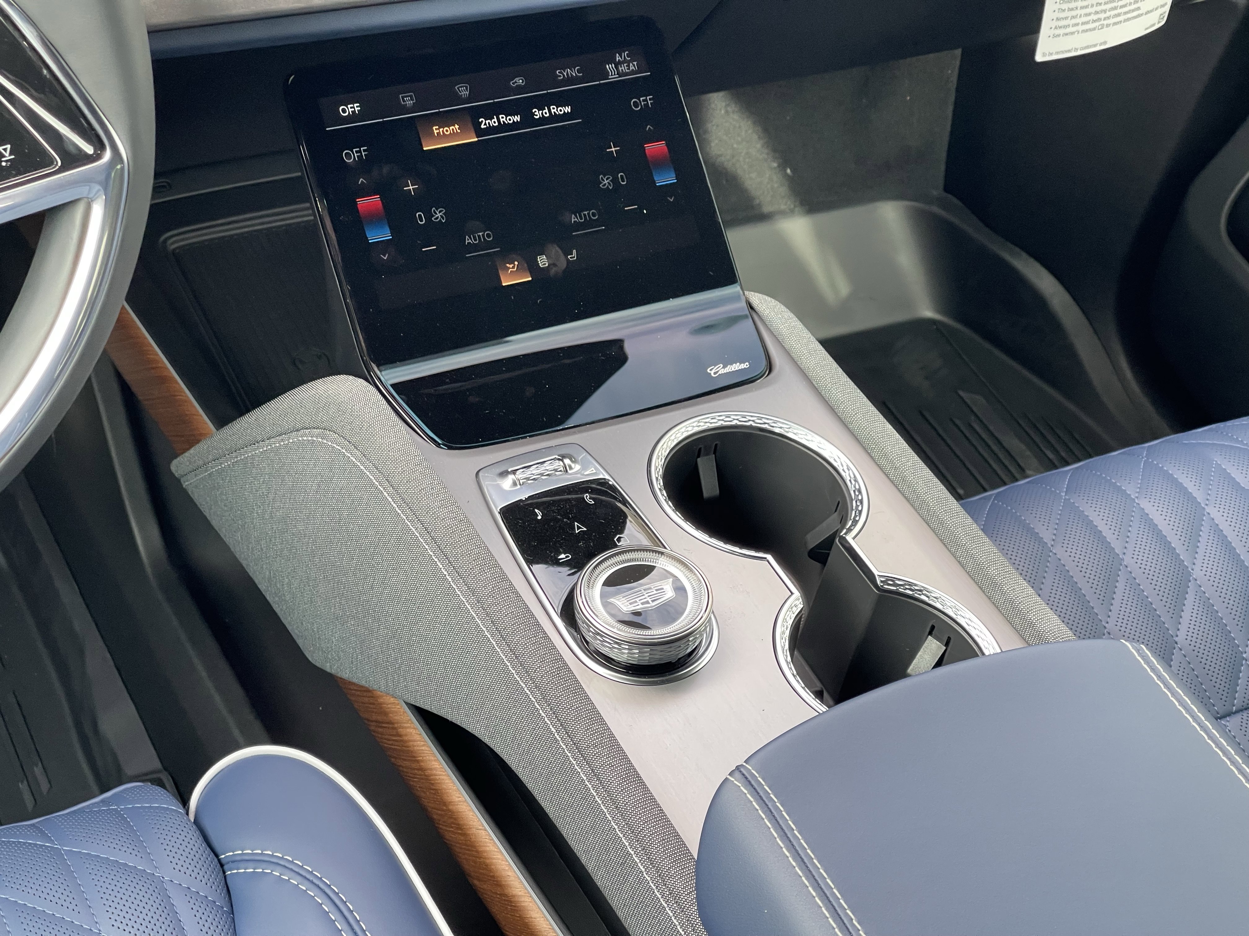 New 2026 Cadillac Vistiq Premium Luxury w/ LPO, Floor Liner Package image 4