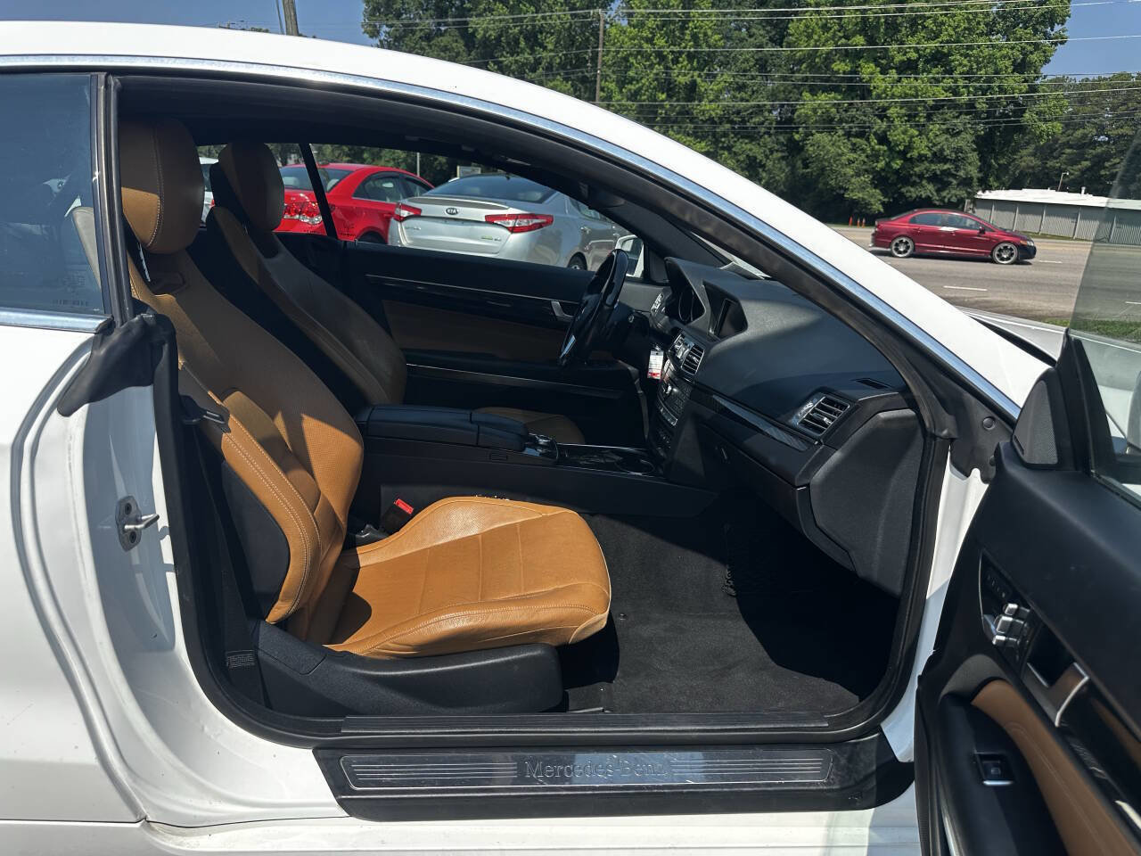 Used 2016 Mercedes-Benz E 400 4MATIC Coupe image 16