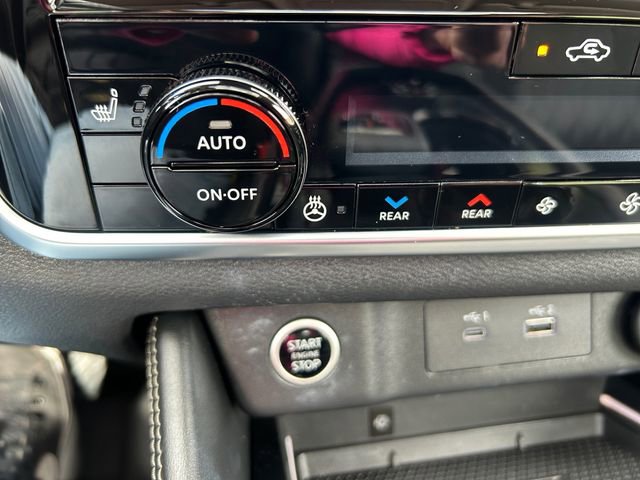 Used 2023 Nissan Rogue Platinum w/ Platinum Premium Package image 23