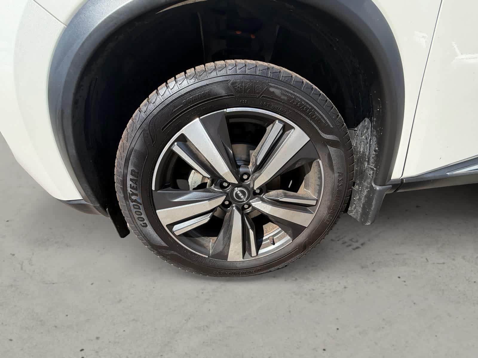 Used 2023 Nissan Rogue SL AWD/4WD image 10