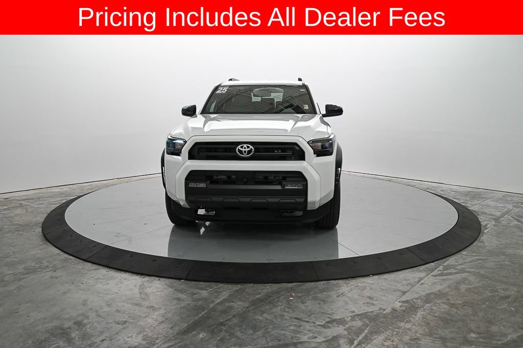 Used 2025 Toyota 4Runner SR5 AWD/4WD image 3