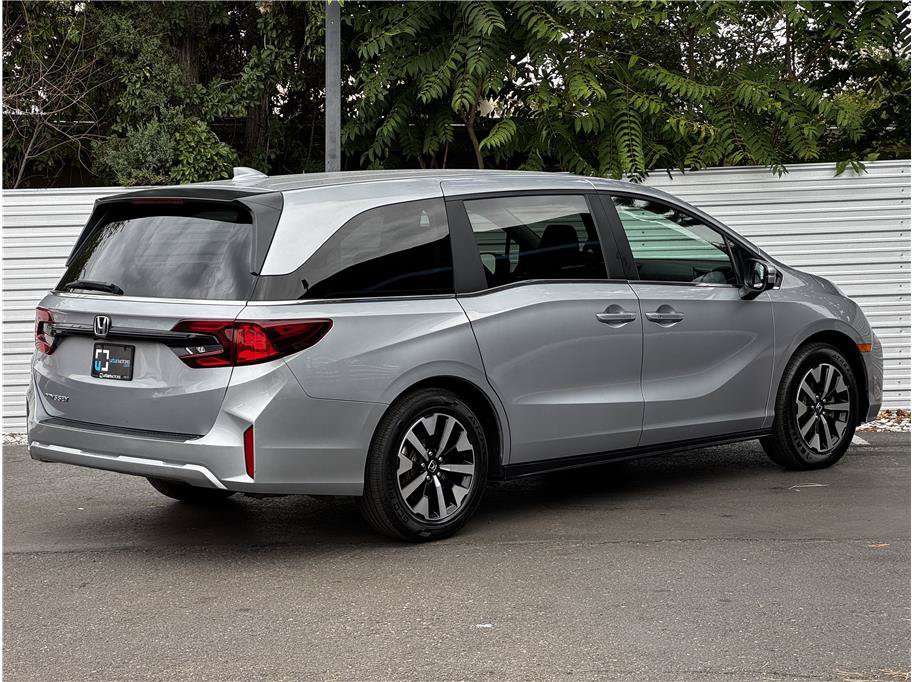 Used 2025 Honda Odyssey EX-L image 12