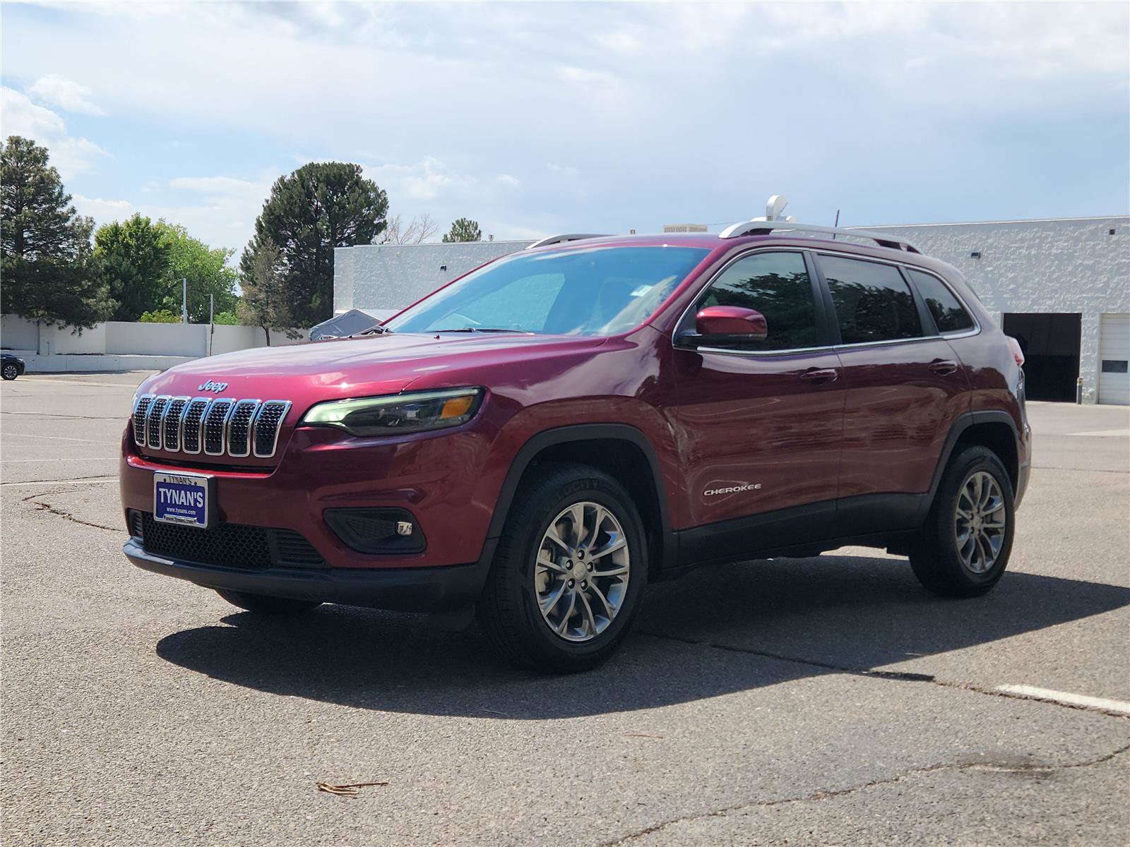 Used 2019 Jeep Cherokee Latitude Plus w/ Cold Weather Group image 6