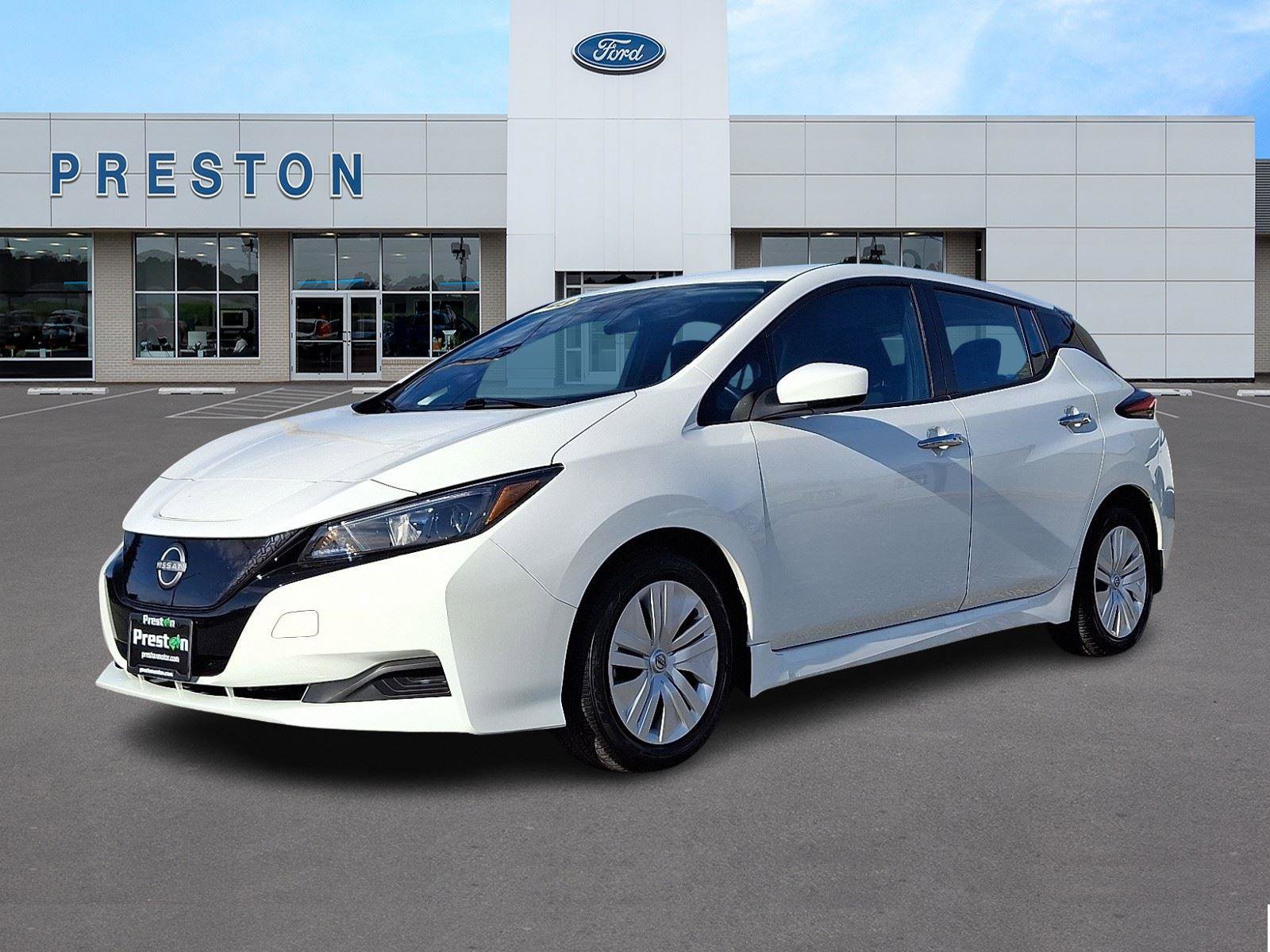 Used 2023 Nissan Leaf S image 1