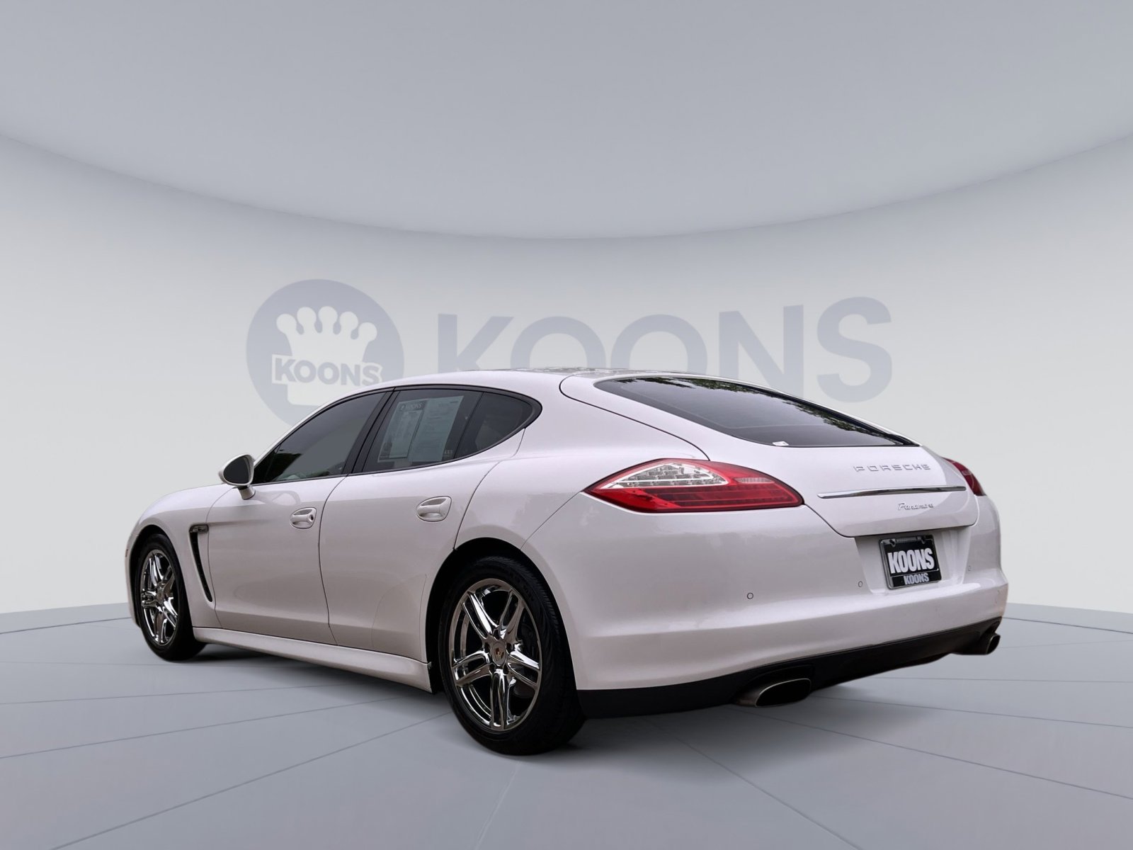 Used 2011 Porsche Panamera RWD image 14