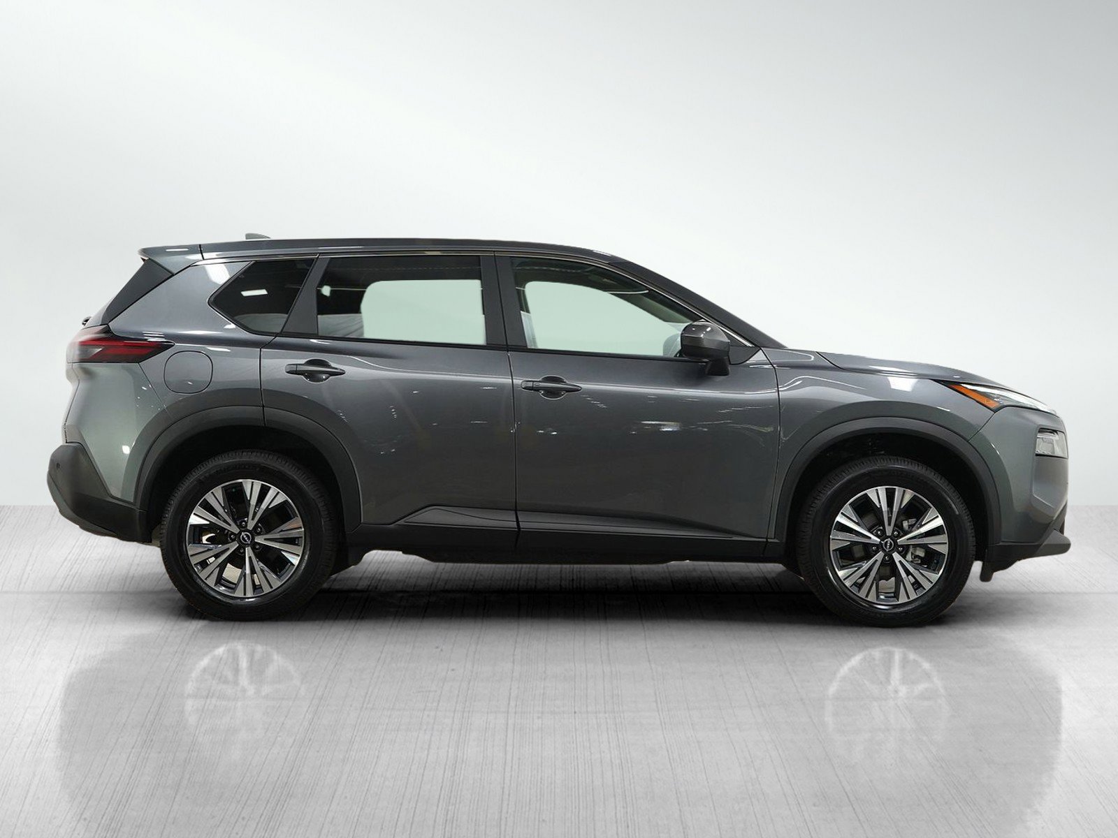 Used 2023 Nissan Rogue SV AWD/4WD image 6