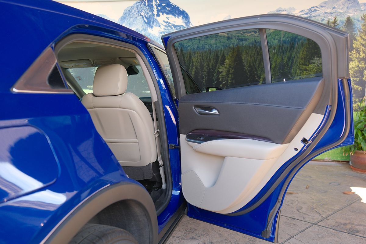 Used 2021 Cadillac XT4 Luxury FWD image 30