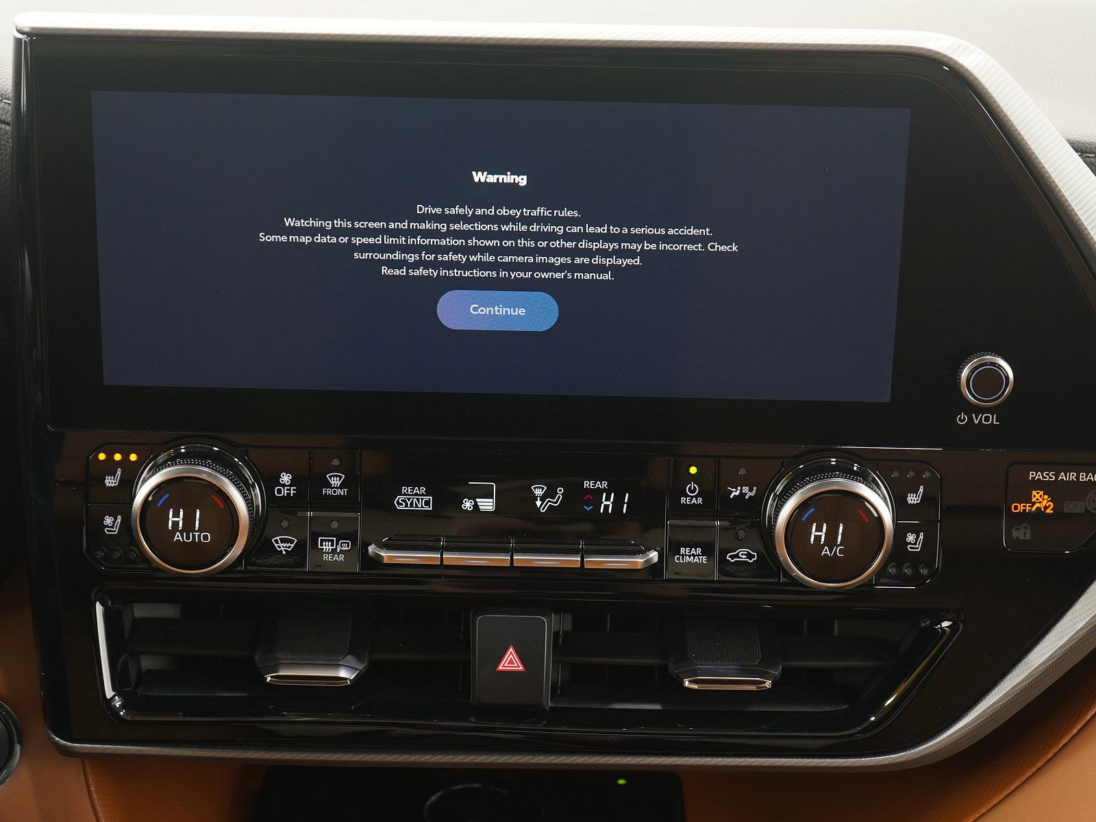 Used 2023 Toyota Highlander Platinum image 15