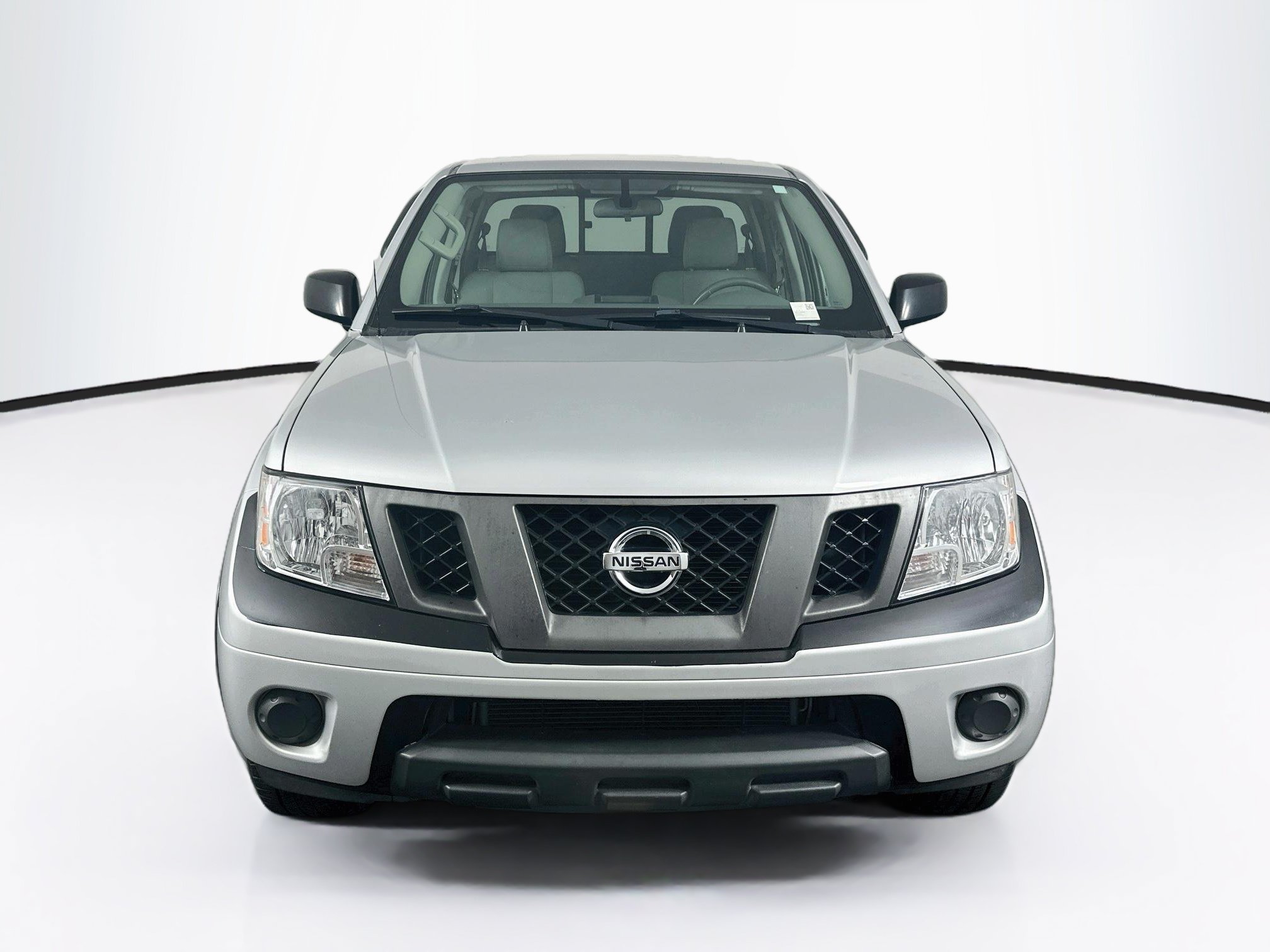 Used 2019 Nissan Frontier SV RWD image 2