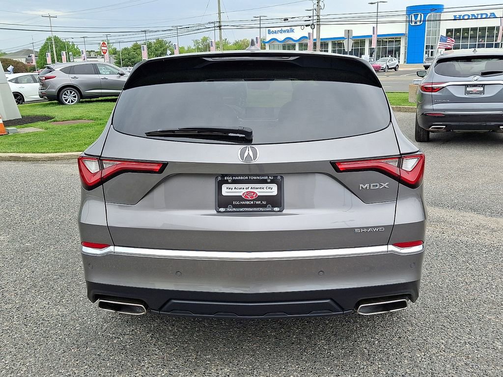 Used 2023 Acura MDX SH-AWD w/ Technology Package image 5