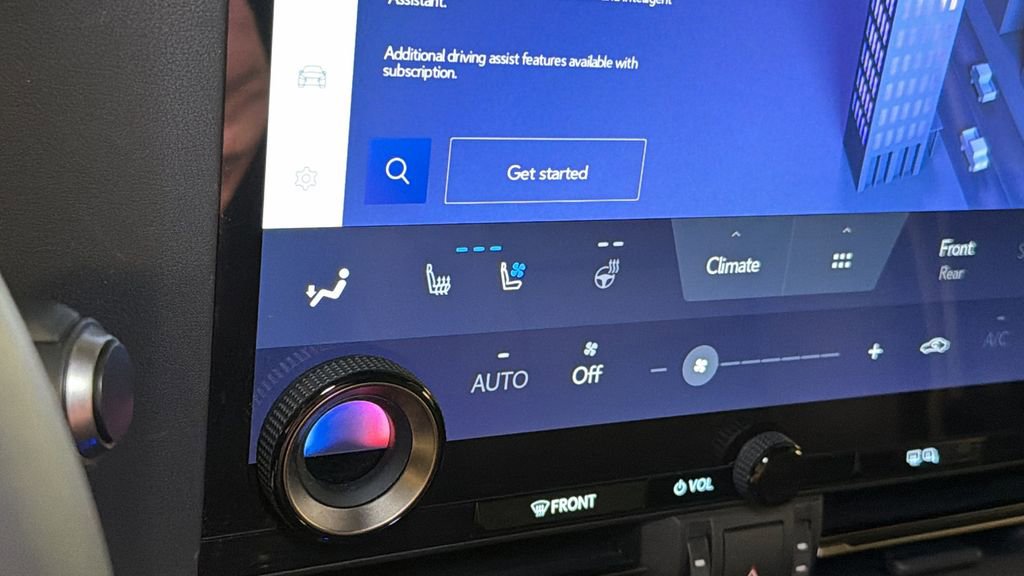 Certified 2024 Lexus GX 550 w/ Accessory Package (Z1) image 30