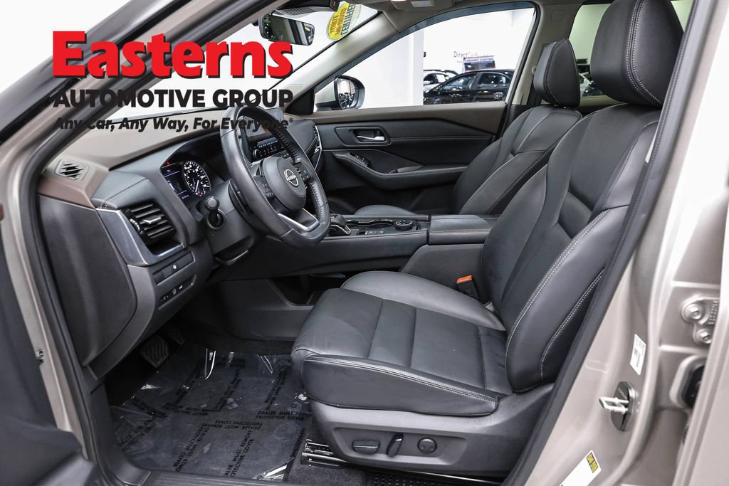 Used 2023 Nissan Rogue SL w/ SL Premium Package AWD/4WD image 14