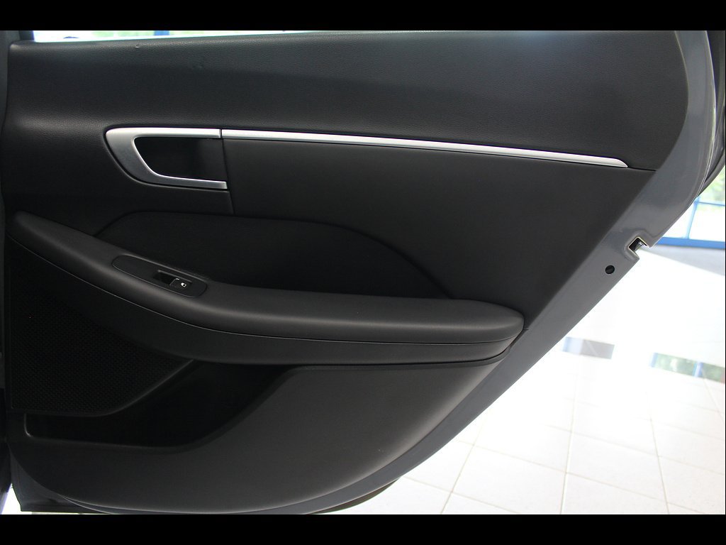 Used 2025 Hyundai Sonata SEL FWD image 22